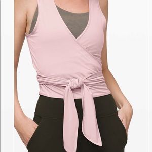 Lululemon Twist Me Up Crop Tank
Smoky Blush